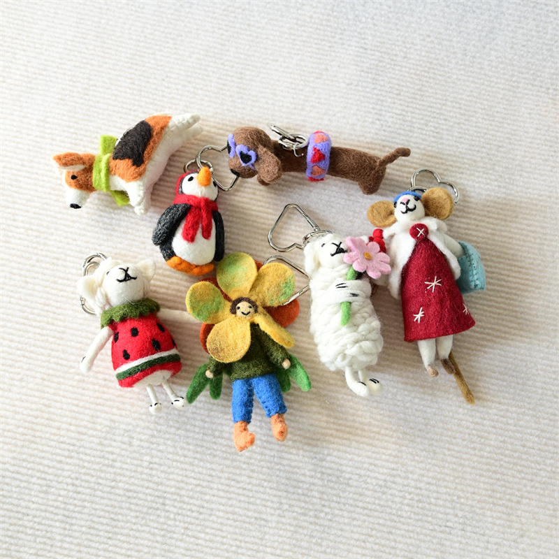 3.尼泊尔手工制作成品羊毛毡挂件可爱钥匙扣背包包挂饰礼物