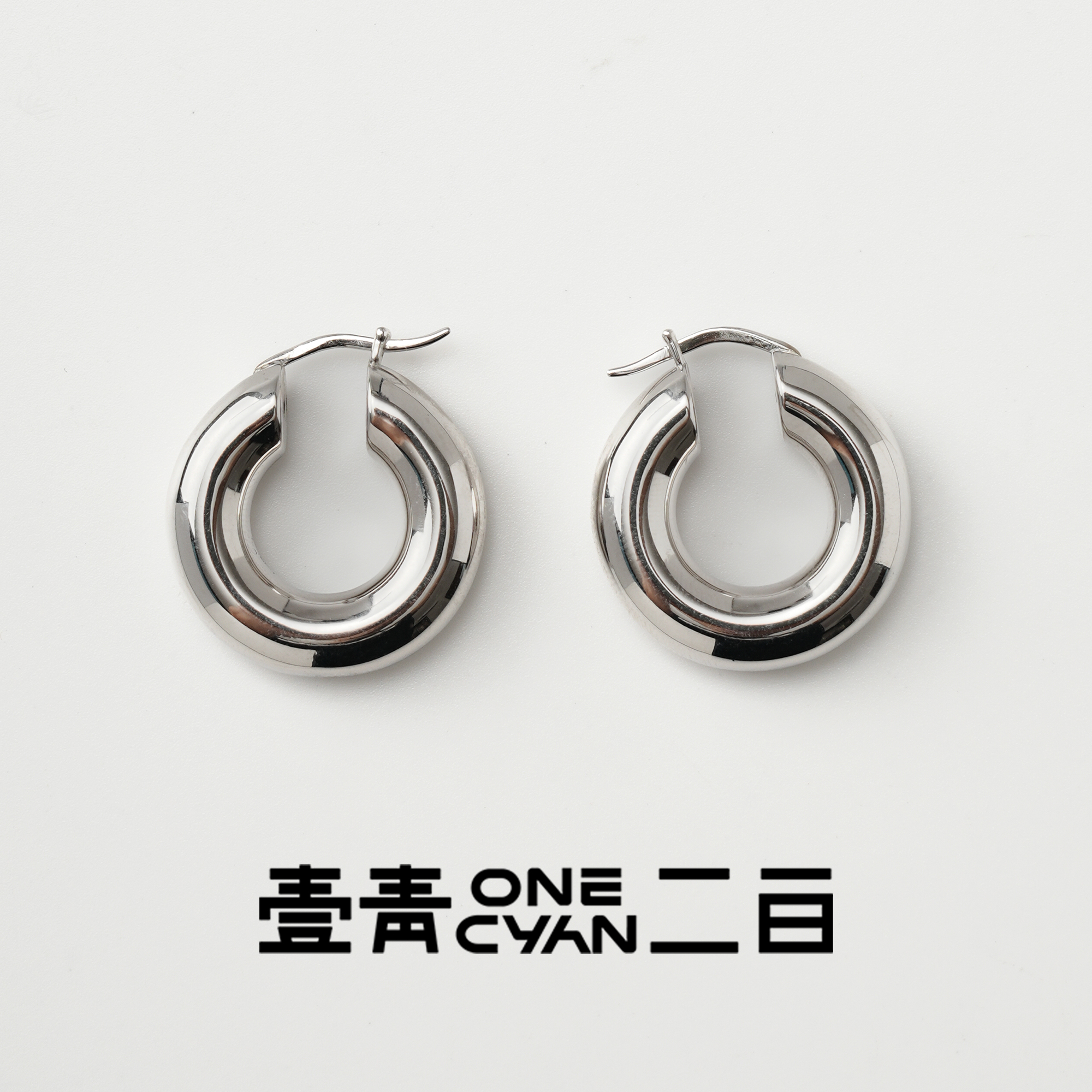 ONECYAN 925银耳饰 《甜甜圈》纯银极简甜甜圈耳圈ins素圈耳环小众