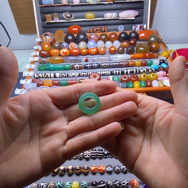 螃***壳玛瑙/玉髓未镶嵌巴西玛瑙饰品桶珠