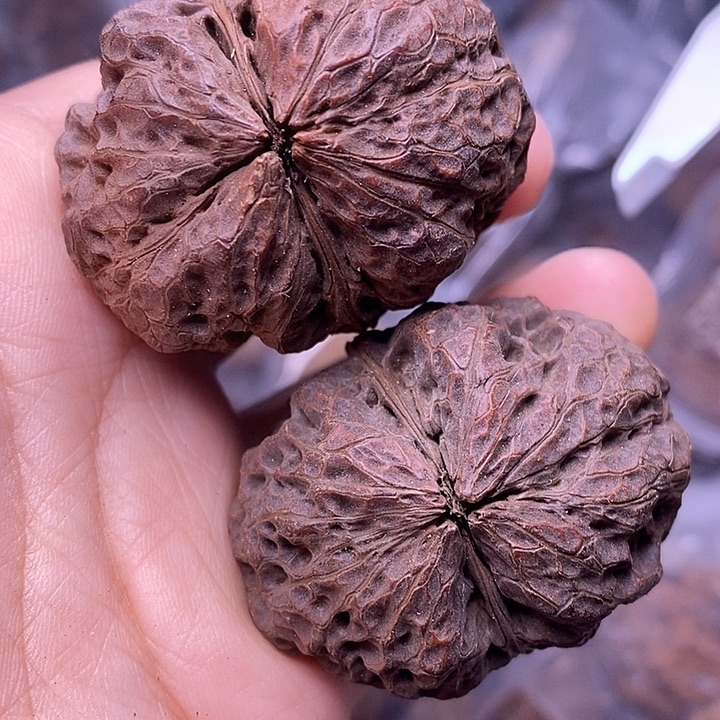 吊坠文玩核桃  70