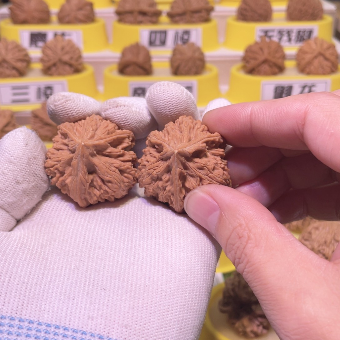 桃核吊坠文山三棱