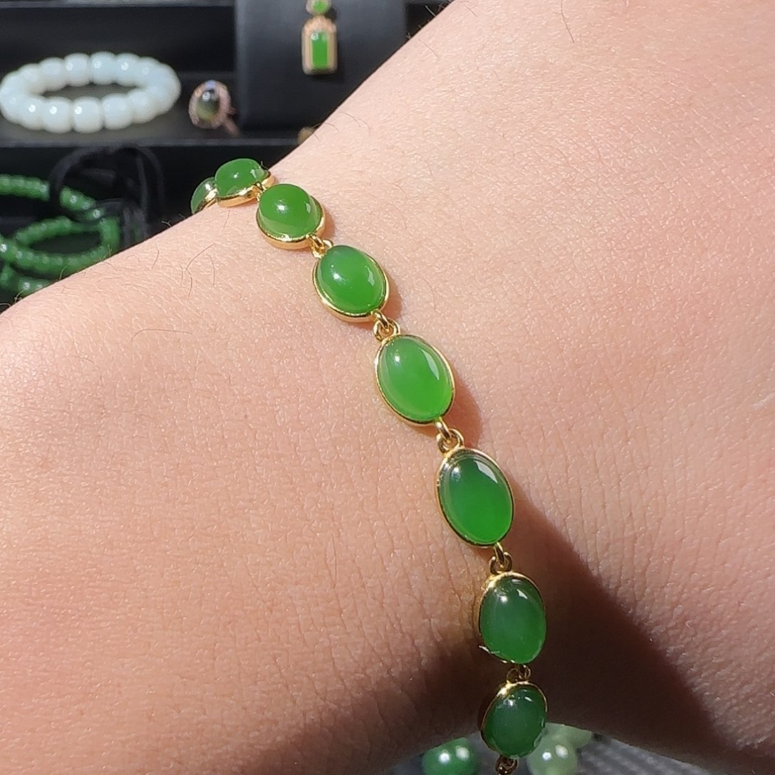 和田玉（碧玉）未镶嵌手链