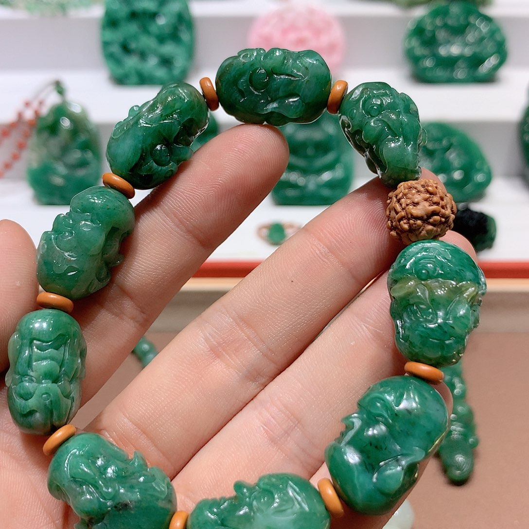 独山玉挂件未镶嵌