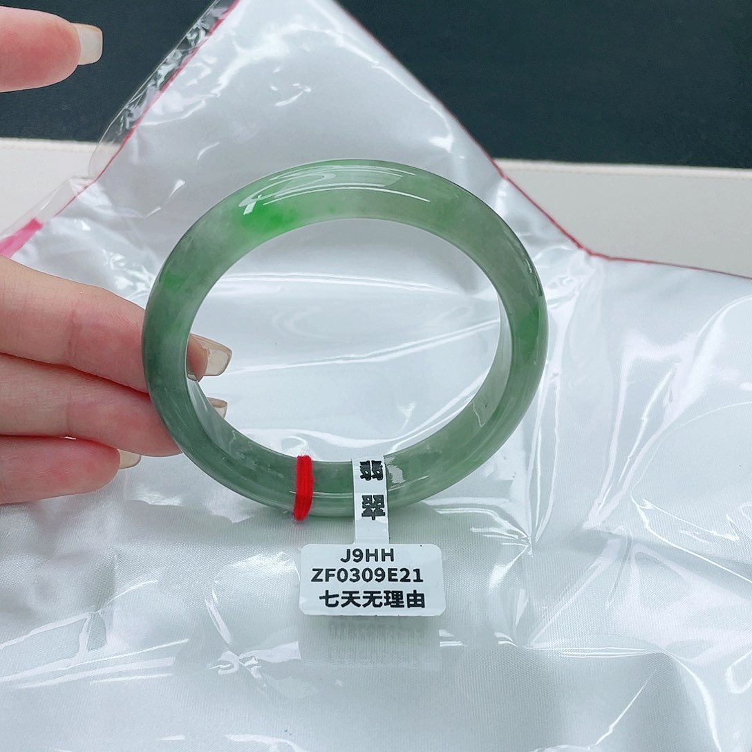翡翠手镯未镶嵌正55,6