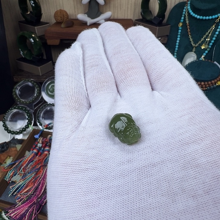 蛇纹石玉合金车挂