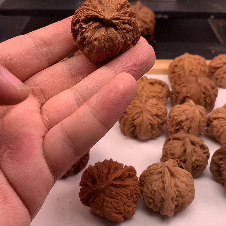 w***吊坠文玩核桃核桃