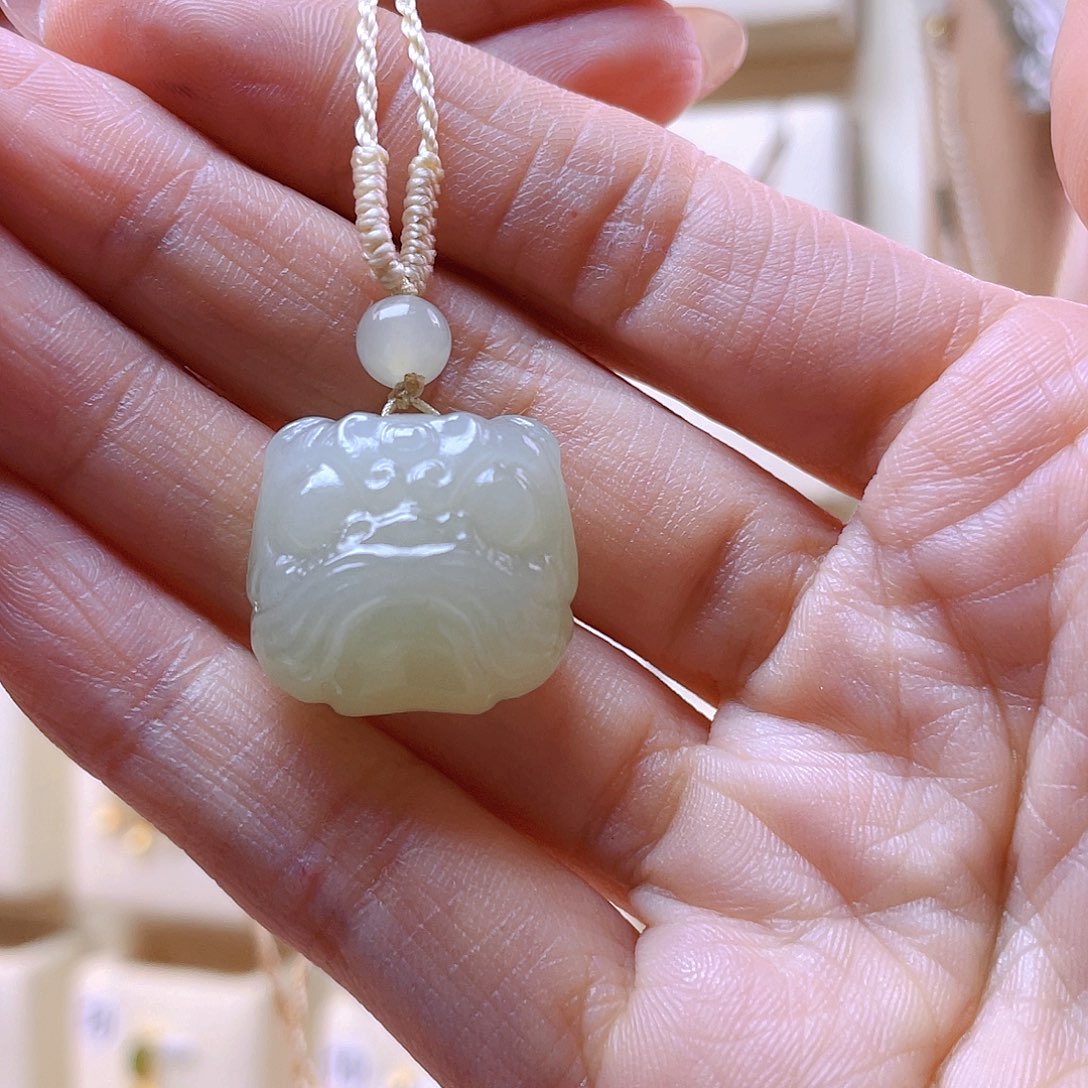 和田玉吊坠(赠链)未镶嵌?****?