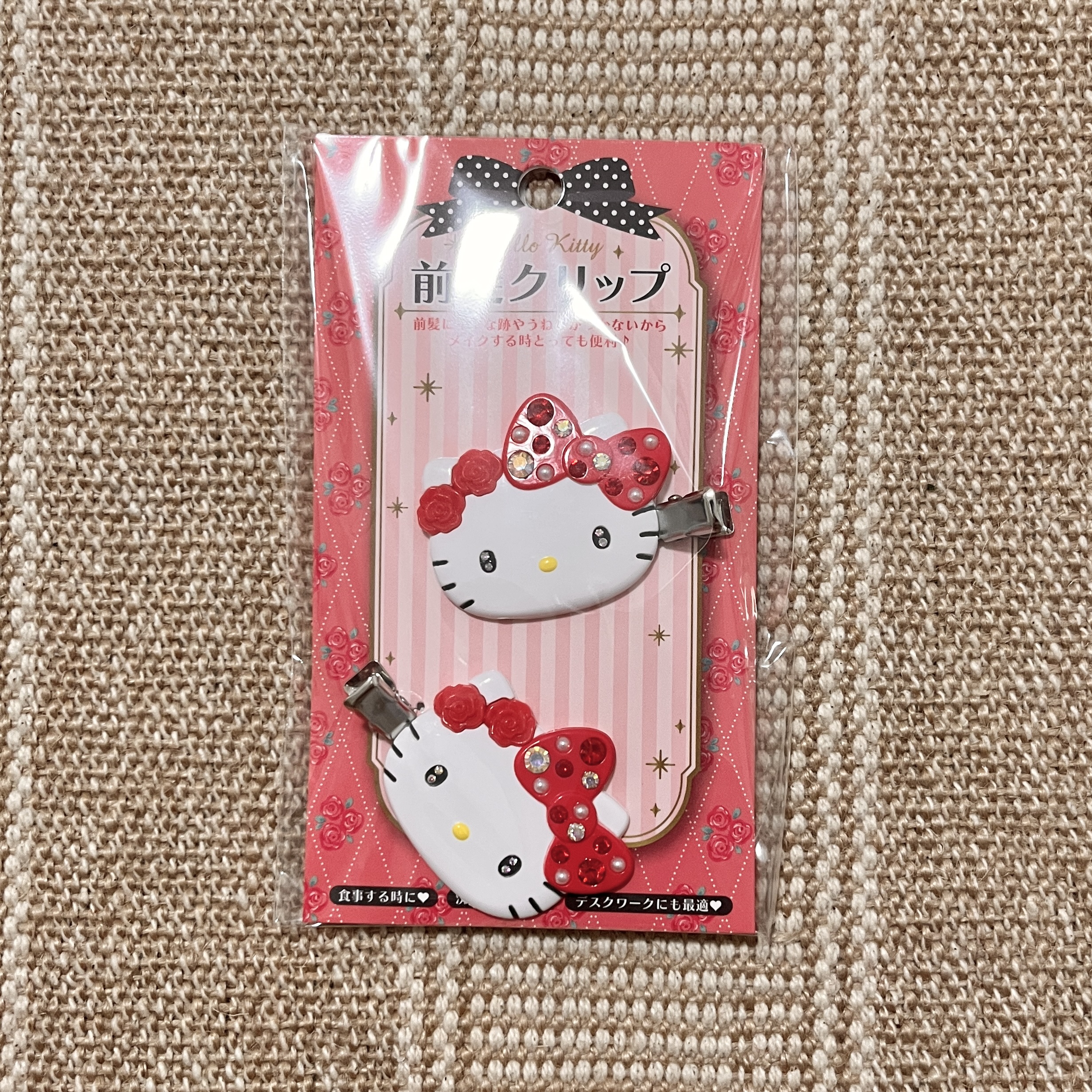 kitty联名蜡笔小新 蝴蝶结带钻发夹