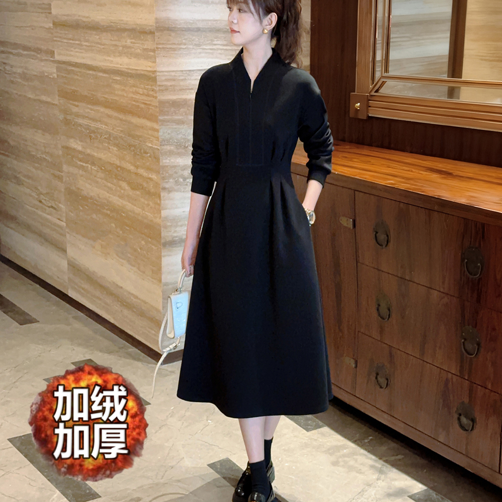 【现货+运费险】加绒加厚秋冬时尚V领拉链长袖赫本风打底气质连衣裙