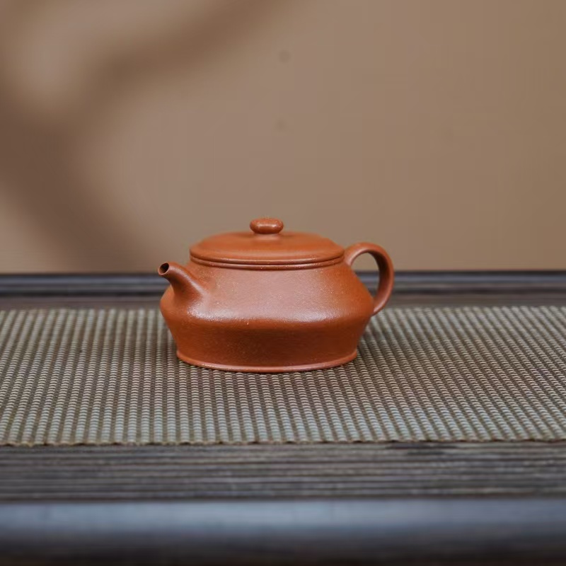 XJ 红降坡【曼殊】宜兴黄龙山原矿手工紫砂壶