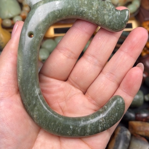 岫岩河磨玉（透闪石质玉）手链未镶嵌
