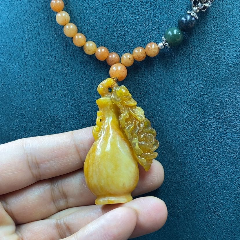 【闪购商品】蛇纹石玉未镶嵌吊坠