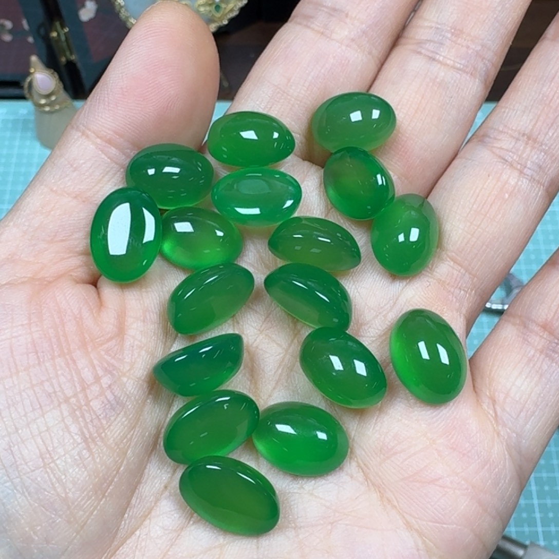 玛瑙/玉髓未镶嵌10*14MM玉髓蛋面（两个）