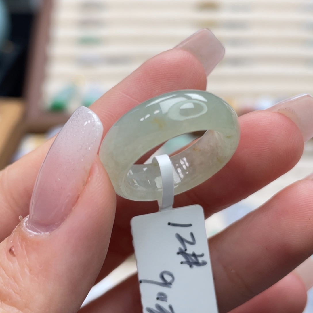 翡翠未镶嵌戒圈a17港圈12冰绿底桂花糕小墩墩