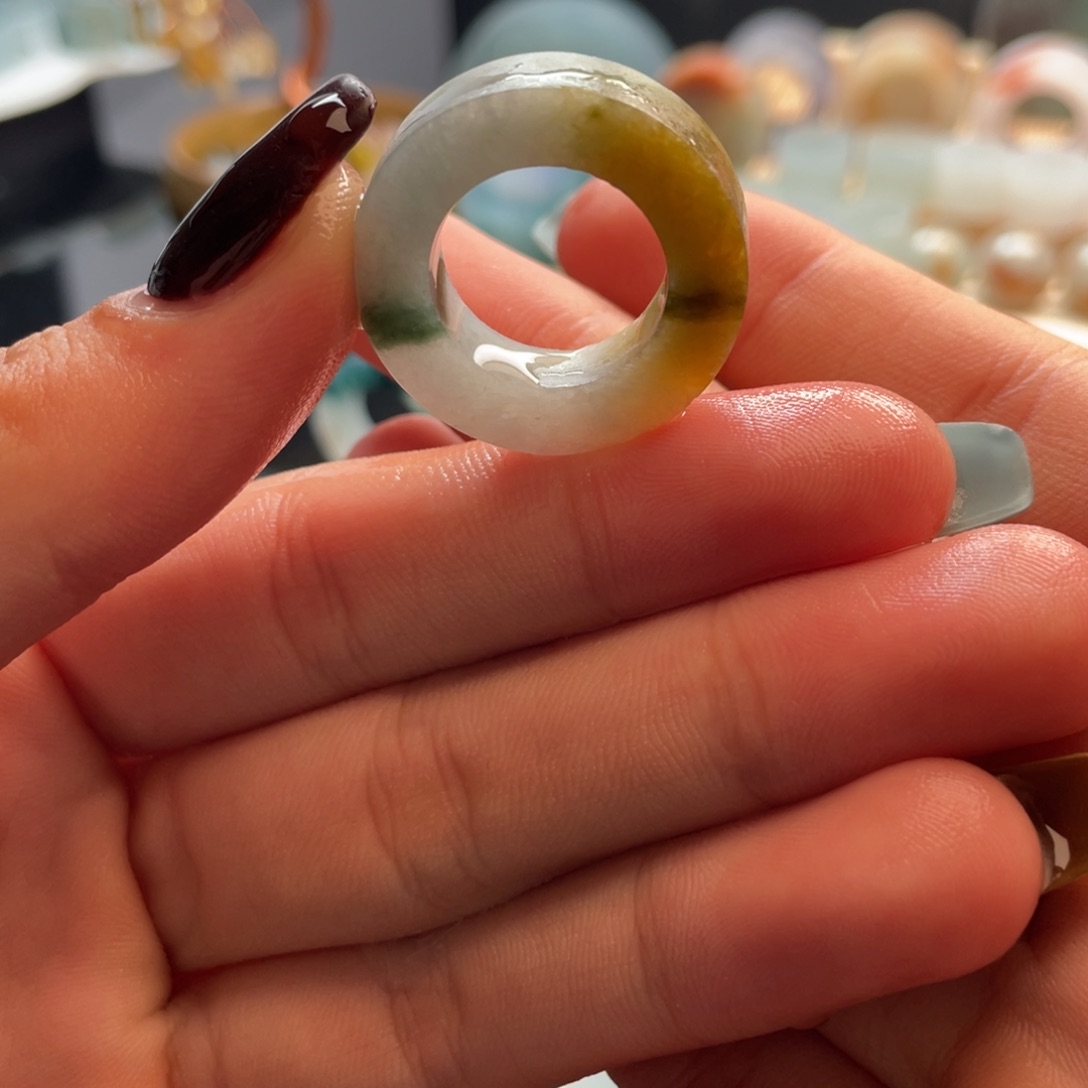 定制翡翠未镶嵌戒指
