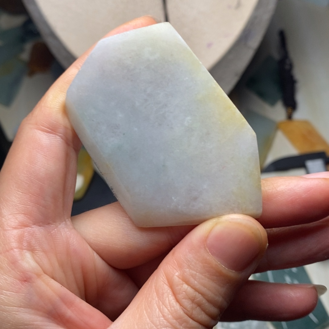 翡翠颈饰未镶嵌天然