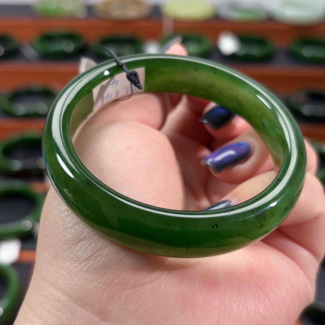 和田玉未镶嵌手镯60