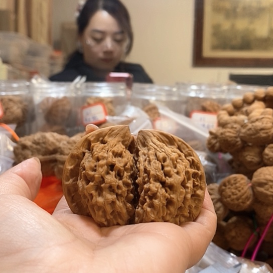 文玩核桃吊坠L*官帽半壁有点反油