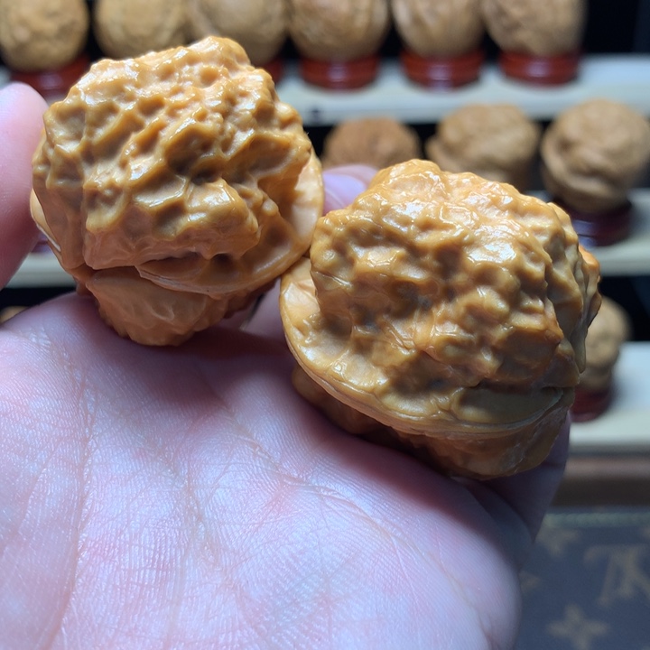 文玩核桃把件42至尊蟾王