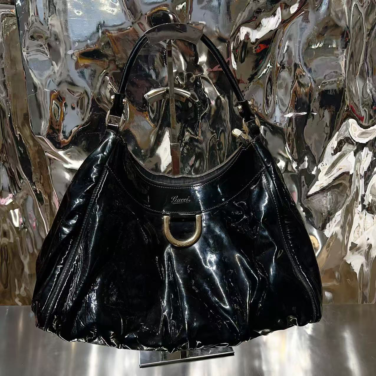 95新 GUCCI/古驰 黑色 漆皮 hobo 单肩包/HD