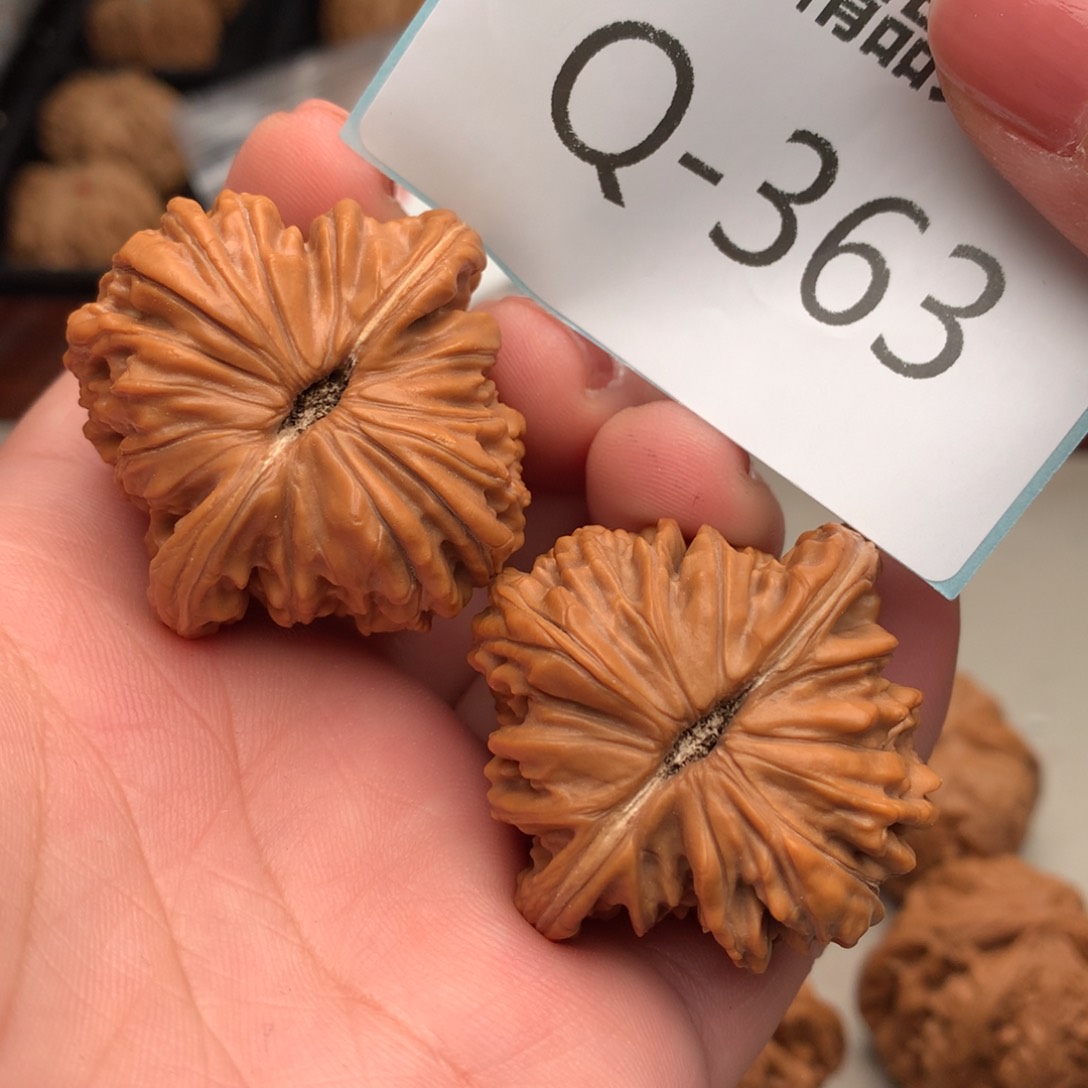 文玩核桃把件40楼………..