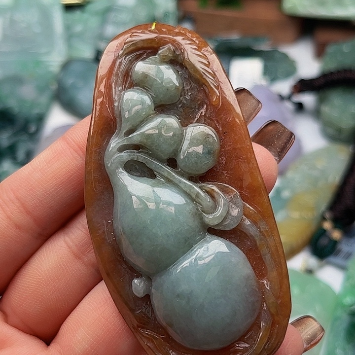 翡翠未镶嵌颈饰挂件