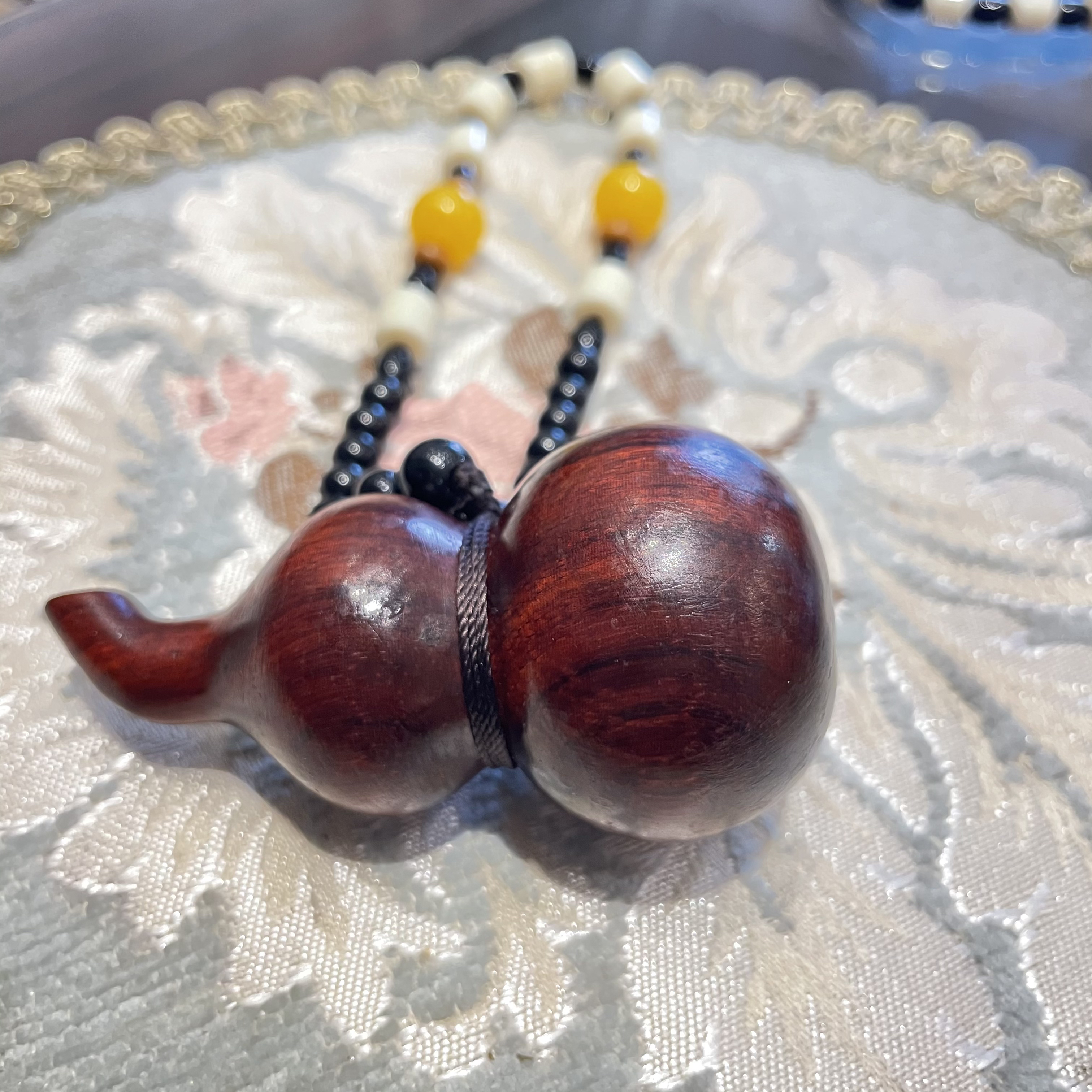 安哥拉紫檀福禄木制品