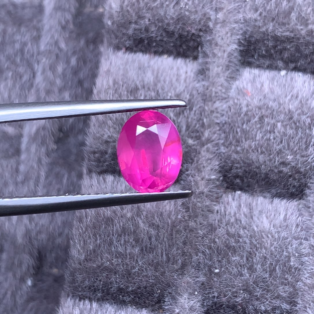 蓝宝石裸石无烧热粉色蓝宝石2:01克拉
