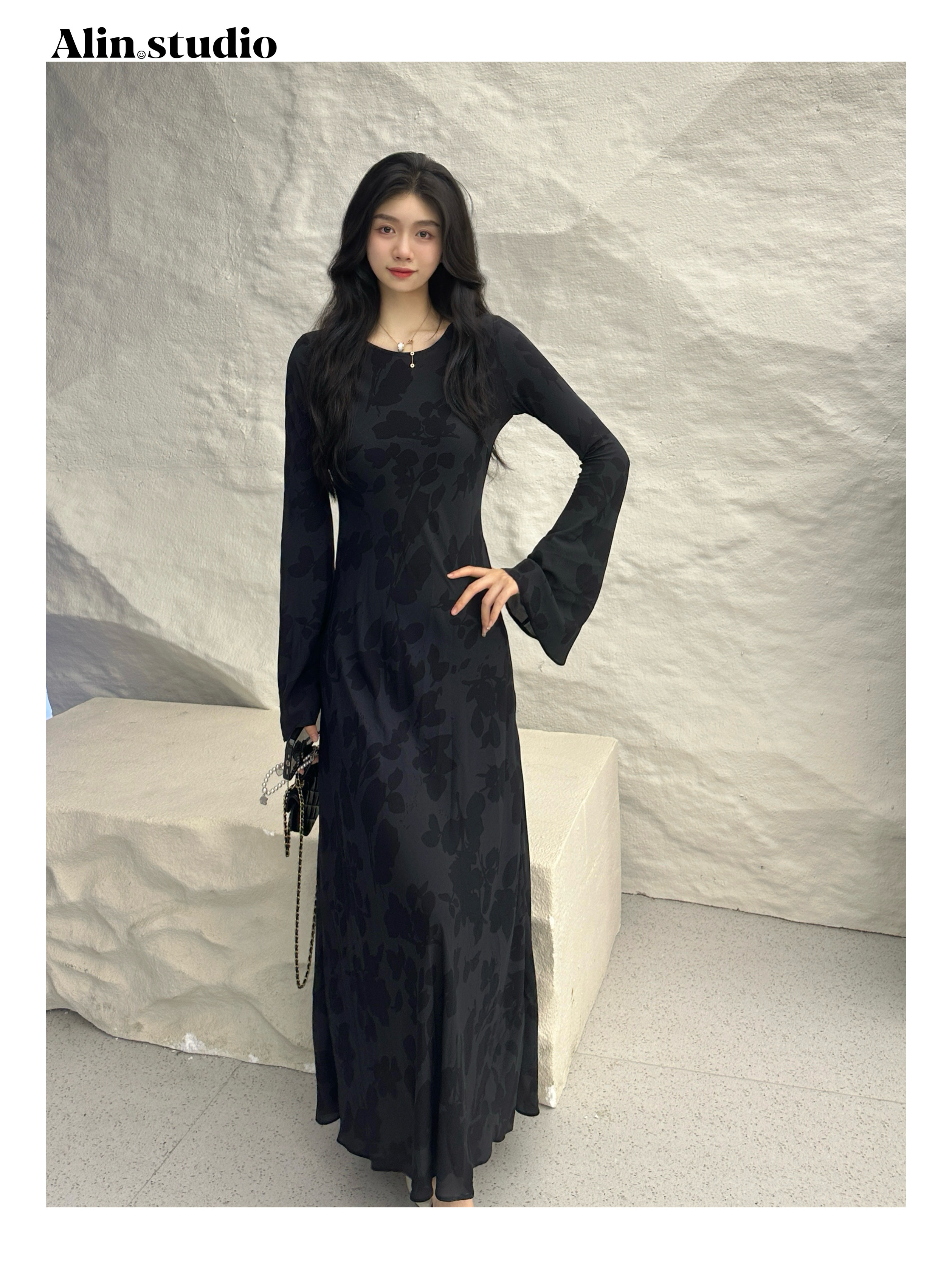 【Alin】（黑色暗花）摩登女王45度斜裁法式显瘦气质喇叭袖修身连衣裙