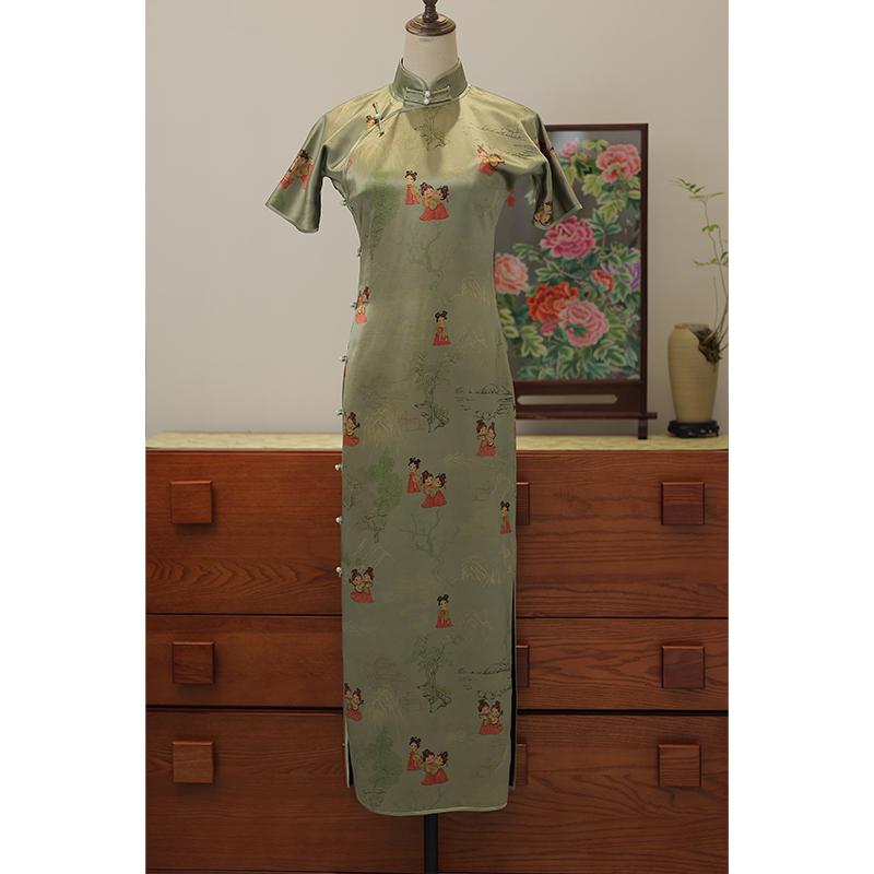 勾丝-【唐宫仕女】良辰媄锦桑蚕丝香云纱全开襟手工旗袍衣长约130CM
