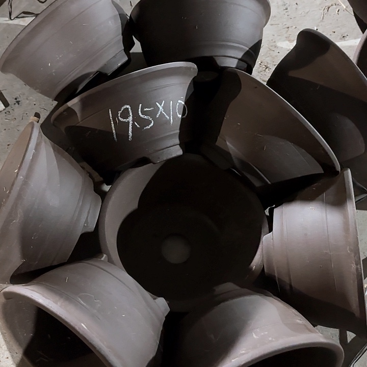 紫砂花盆100-10。 19.5-10