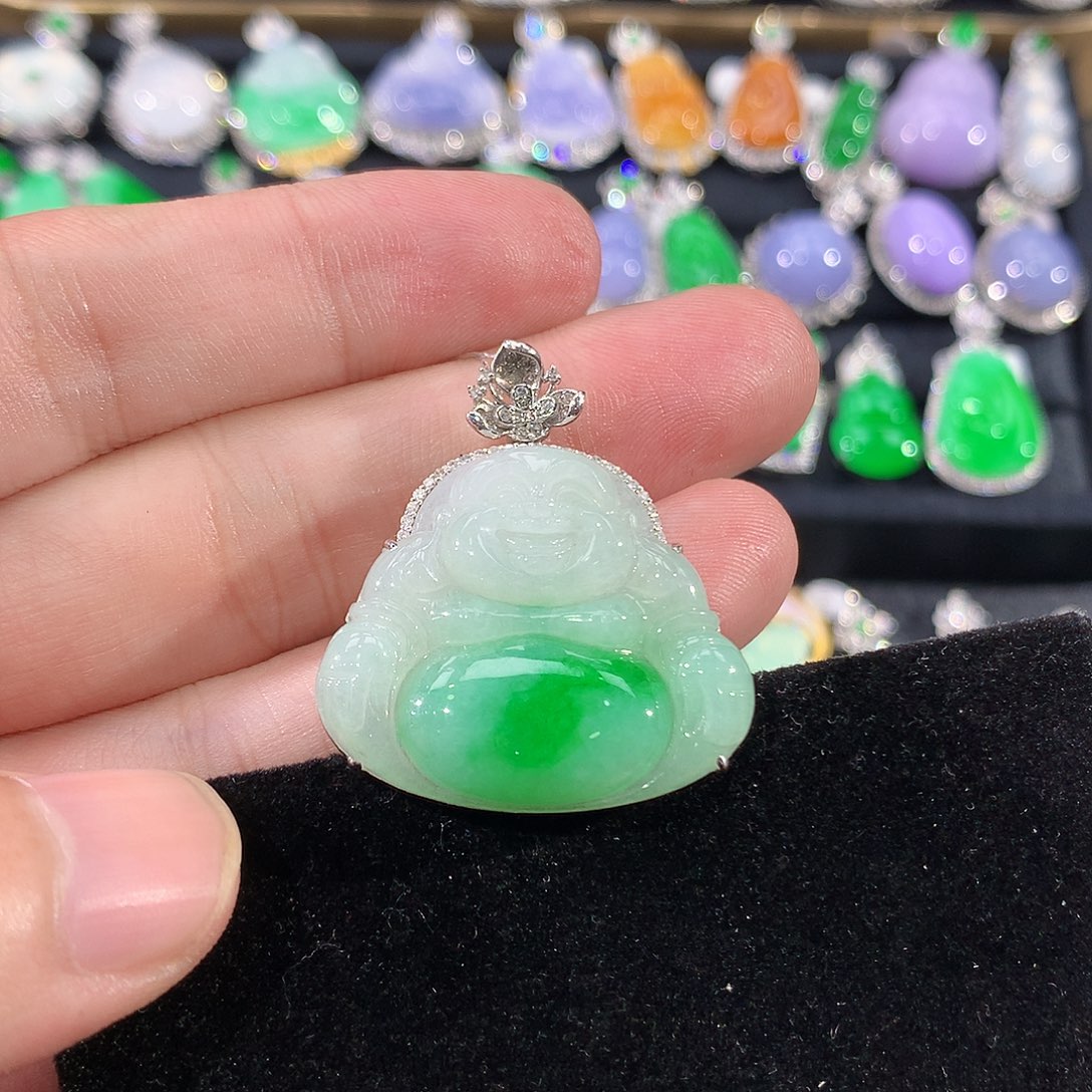 翡翠18K金镶嵌颈饰