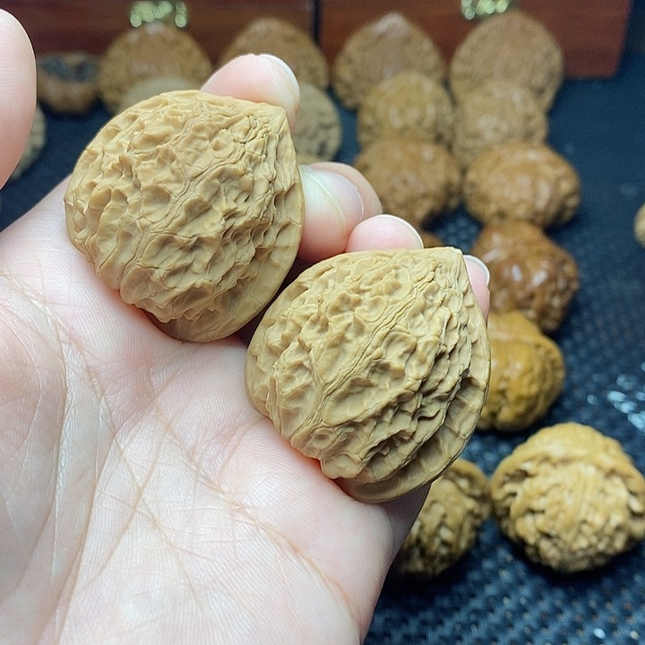 文玩核桃把件37金牛