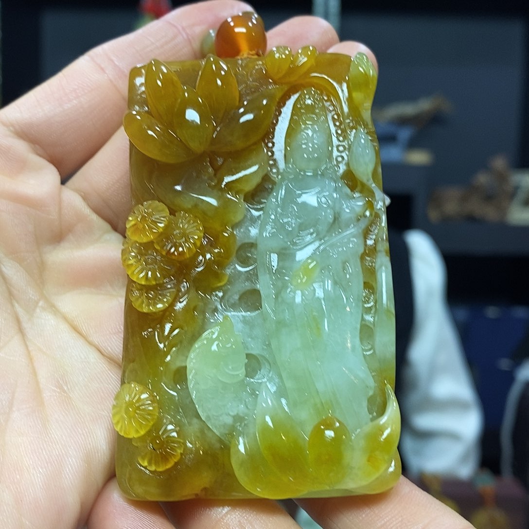 岫玉未镶嵌挂件吊坠