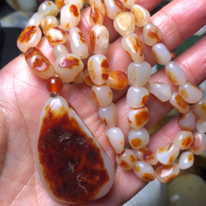 安***哲和田玉（翠青玉）未镶嵌珠宝奇石