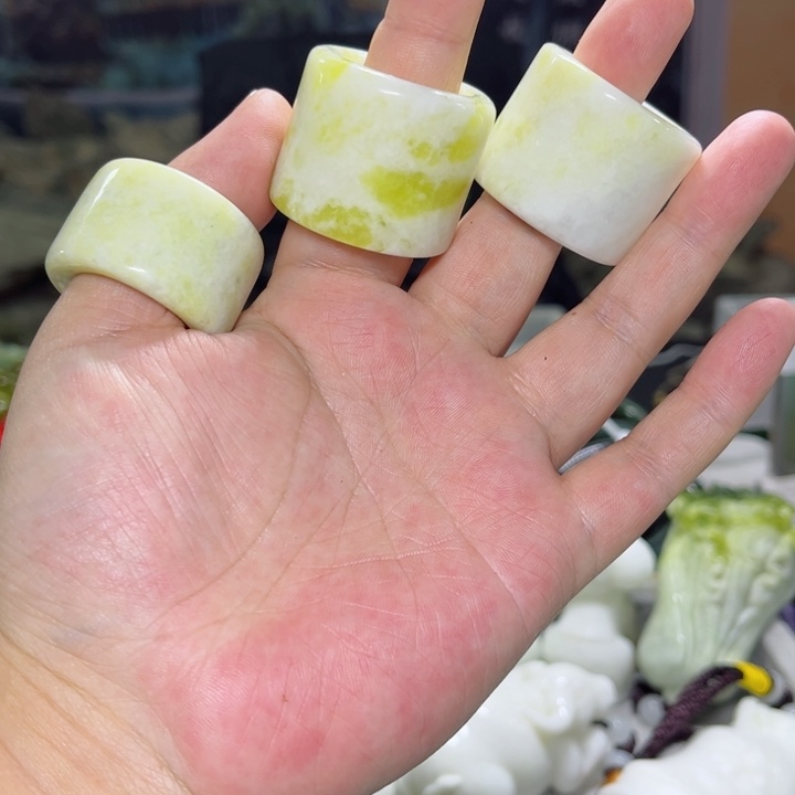 蛇纹石玉扳指多样性发货未镶嵌