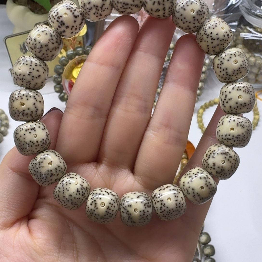 星月菩提手串瓷白丹凤眼2