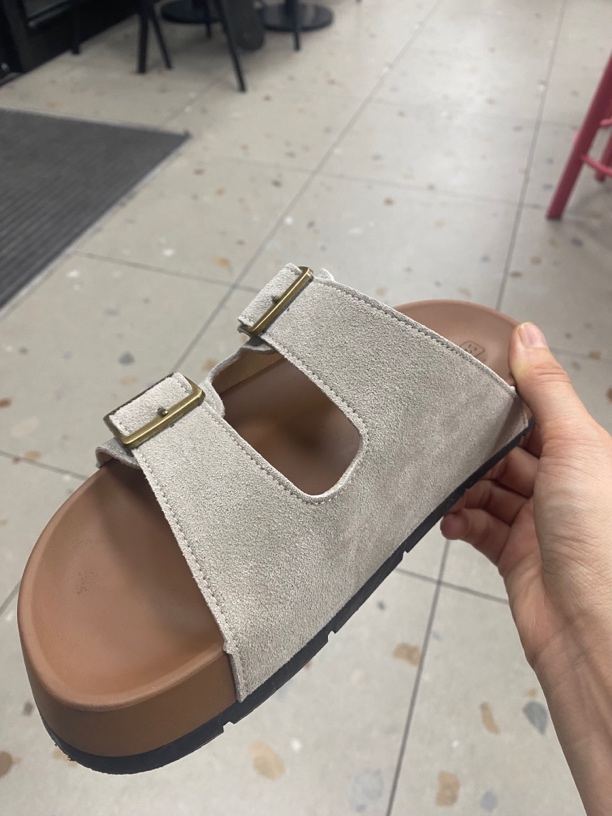 轻奢时尚百搭休闲女鞋（3）号链接