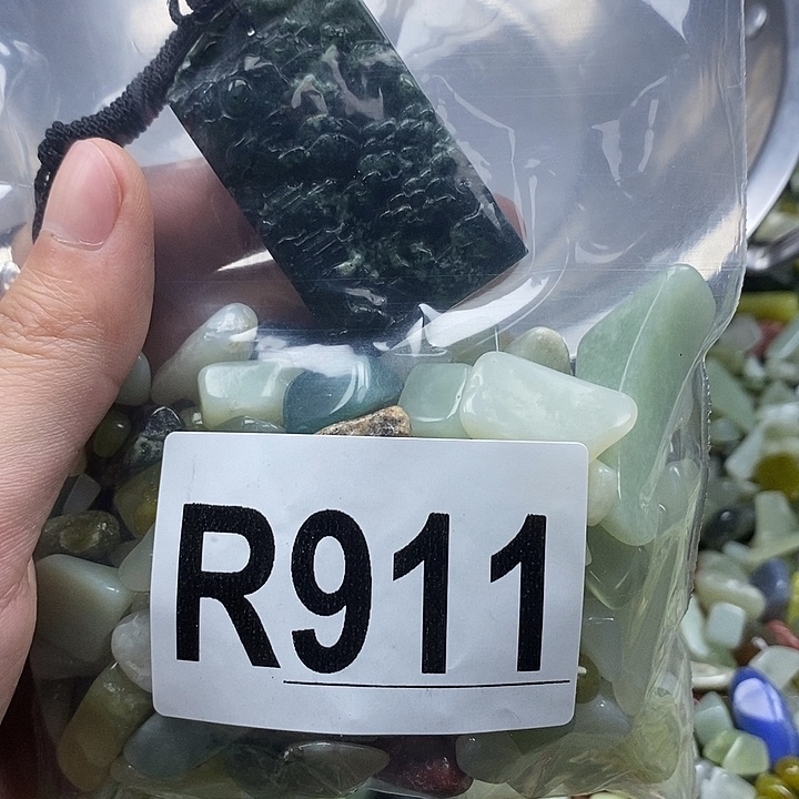 未镶嵌岫玉鱼缸石