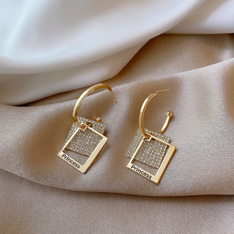 铜合金耳饰 气质轻奢时尚百搭法式小众LY0377