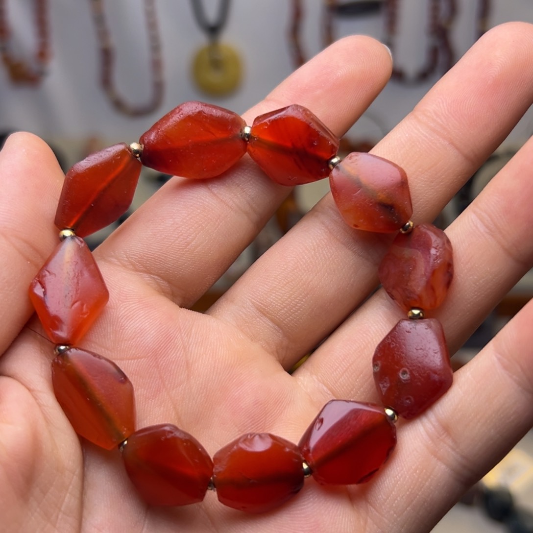 玛瑙/玉髓颈饰合金