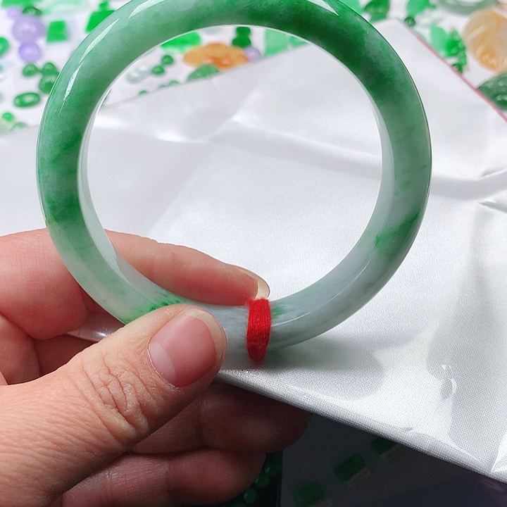 翡翠手镯未镶嵌翡翠003