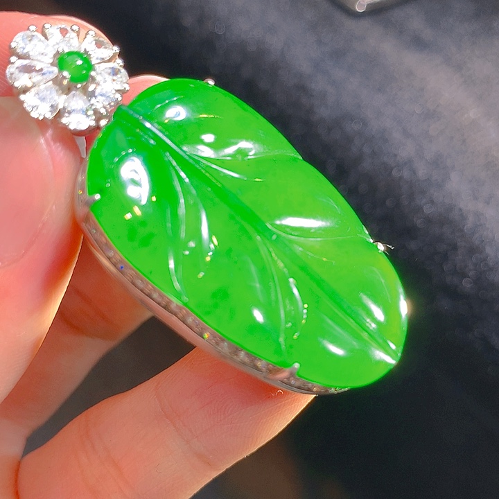 【闪购商品】翡翠颈饰银S925镶嵌翡翠