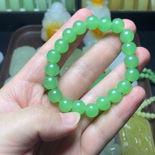 和田玉未镶嵌吊坠(赠链)