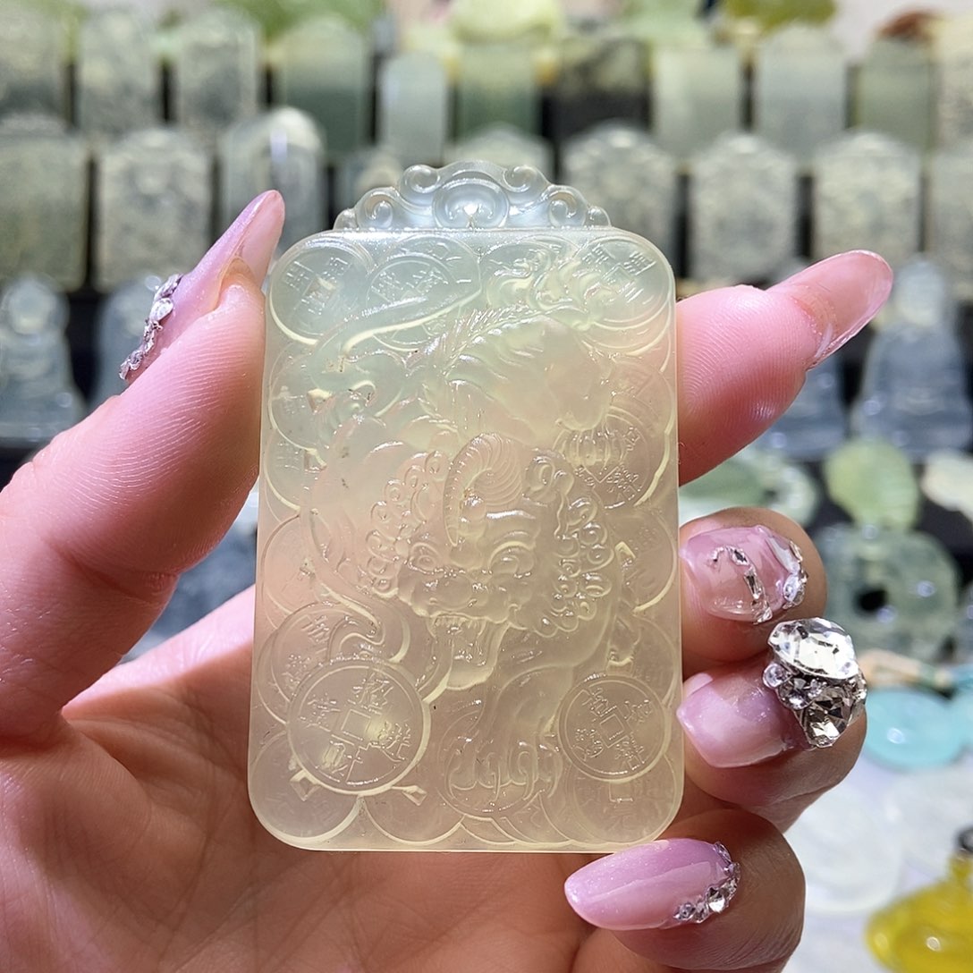 岫玉吊坠未镶嵌吊坠