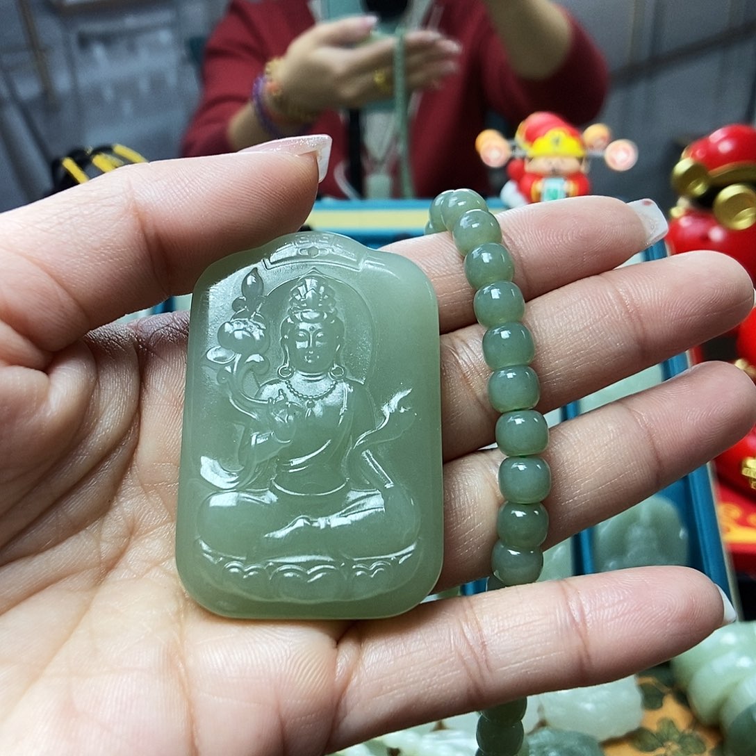 和田玉颈饰未镶嵌丰*