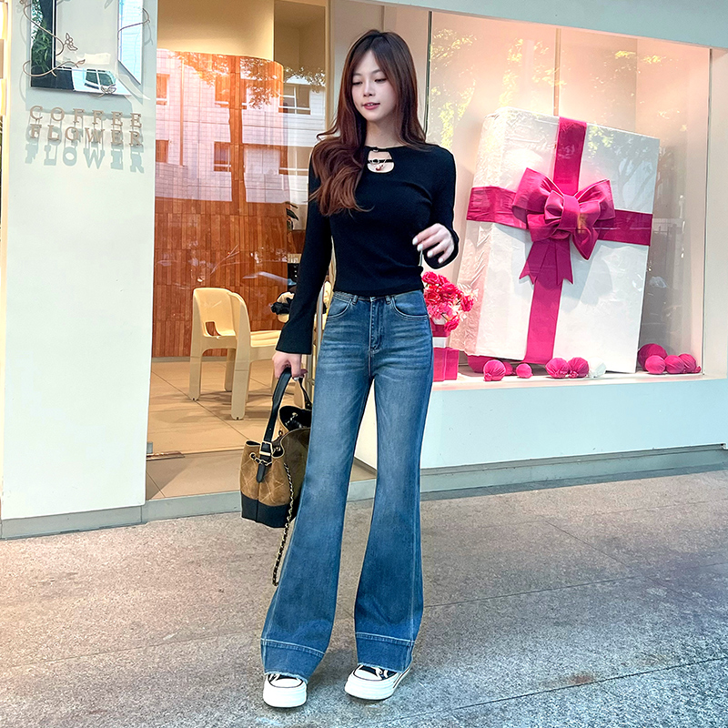 修身显瘦微喇牛仔裤女款秋季爆款2025新款蓝色高腰设计感喇叭裤