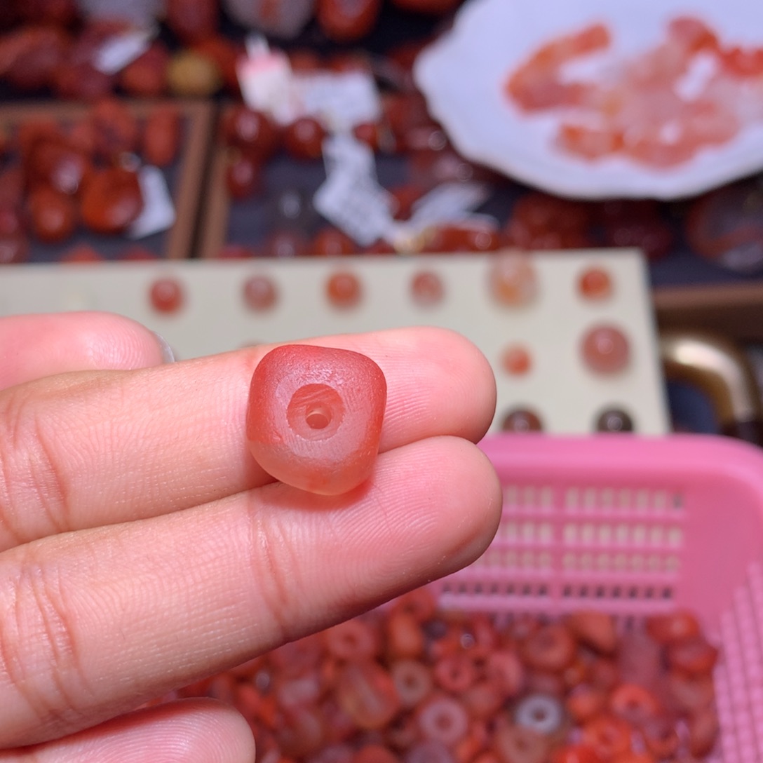 笑***了南红玛瑙未镶嵌珠宝半成品藏扣1