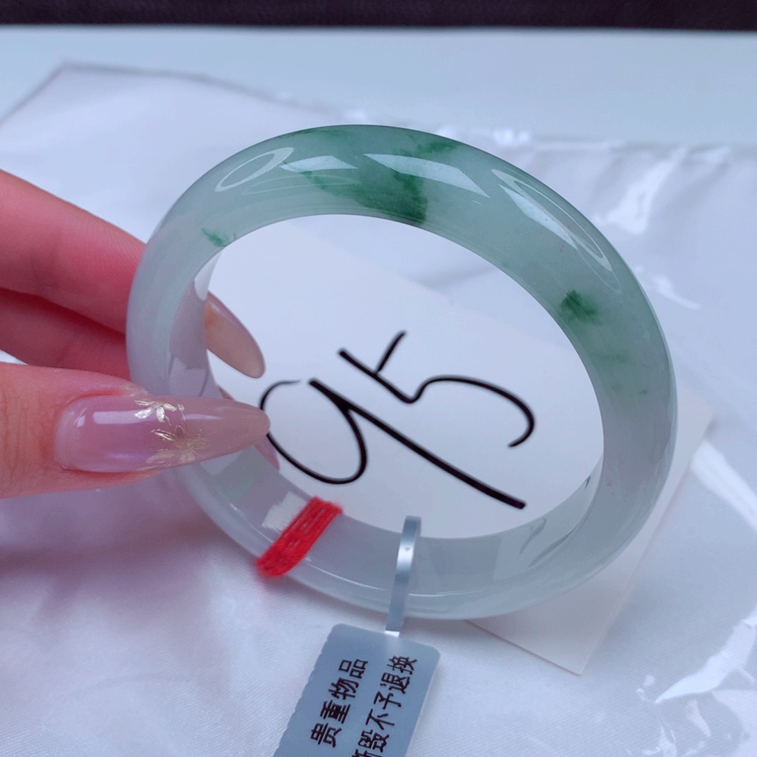翡翠手镯未镶嵌翡翠54