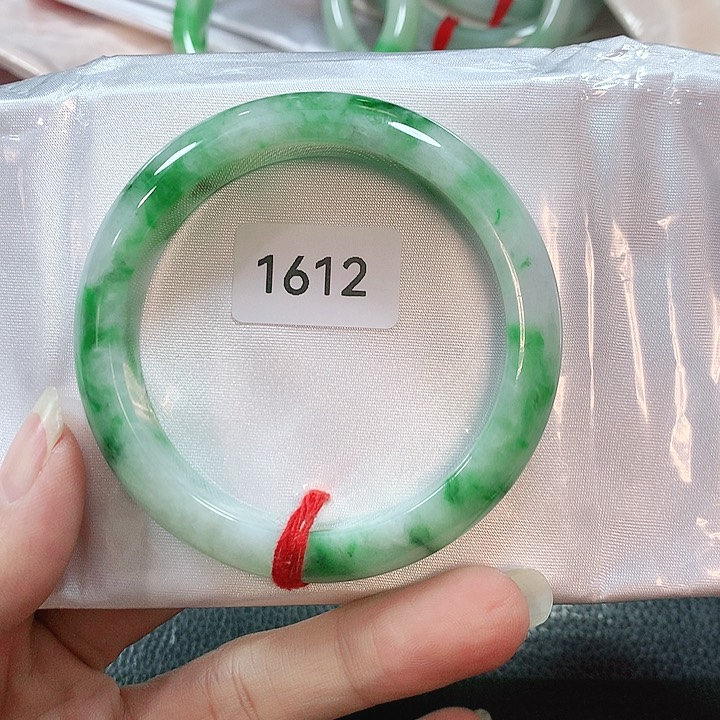 翡翠手镯未镶嵌天然翡翠手镯54.1